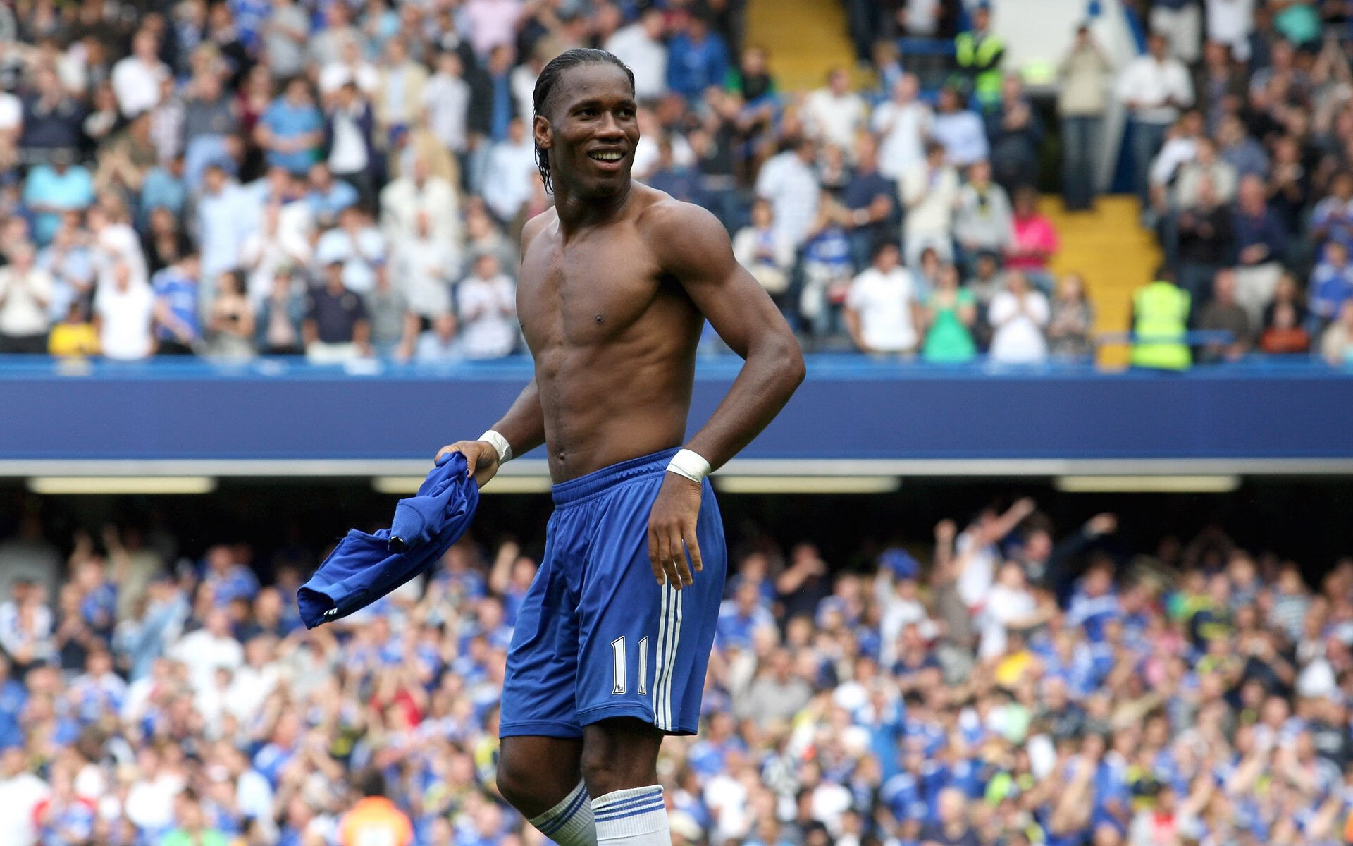 伊朗队后卫佩雷斯在巴黎奥运会上表现出色，伊朗足球运动员